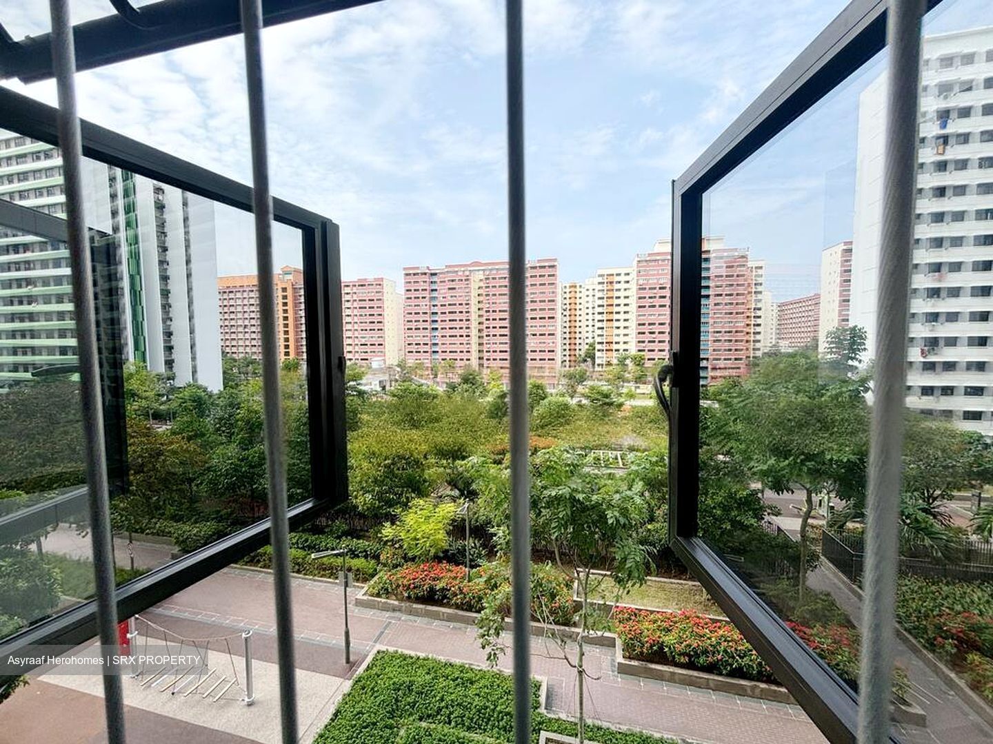 Tampines Avenue 9 (Tampines), Multi Generation #476451831